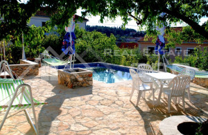 thumb_3533934_attractive_location_offering_lovely_sea_views_for_sale_3.jpg