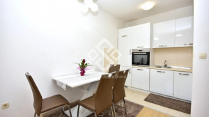 thumb_3537420_4---copy.jpg