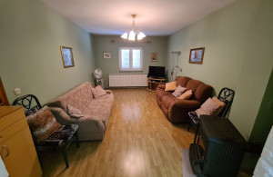 thumb_3547702_d-3-downstairs-living-room.jpg