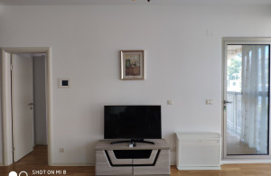 thumb_3554626_94-min.jpg