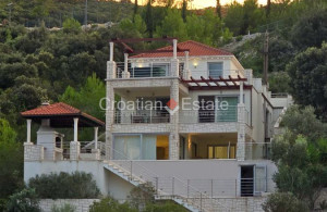 thumb_3554848_croatia-korcula-house-seafront-pool-sale-101-.jpg