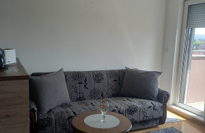 thumb_3555680_kr6.jpg