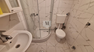 thumb_3558070_4.jpg