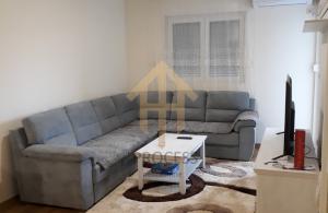 thumb_3558436_blue-and-gold-real-estate-listing-instagram-post.zip---2.jpg