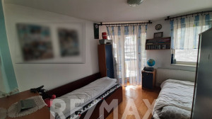 thumb_3559140_8.jpg