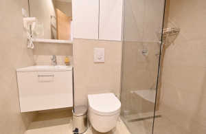 thumb_3561573_ap8.jpg