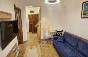 thumb_3563394_blue-and-gold-real-estate-listing-instagram-post.zip---1.jpg