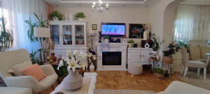 thumb_3565862_2.jpg
