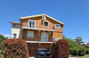 thumb_3566013_blue-and-gold-real-estate-listing-instagram-post.zip---2.jpg