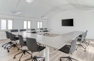 thumb_3566530_lli-5740-trieste-italy-large-meeting-room-without-people.jpg