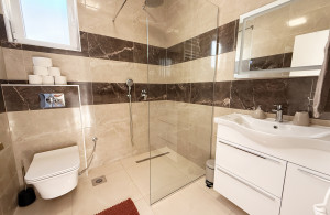 thumb_3569593_bathroom-2.jpg