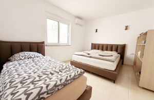 thumb_3569593_bedroom_1.jpg
