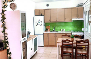 thumb_3571827_img-298d6708ee79a3a25d729a39b328dd0c-v.jpg