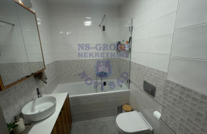 thumb_3572208_7.jpg