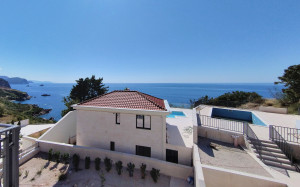 thumb_3572977_2446-10-balcony-04.jpg
