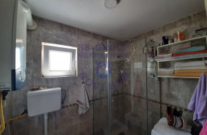thumb_3573178_9.jpg