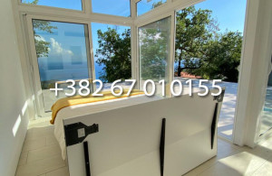 thumb_3579758_12.jpg