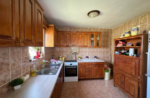 thumb_3581409_17.jpg