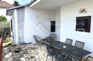 thumb_3581425__a_mediterranean_garden_in_a_peaceful_setting_for_sale_2.jpg