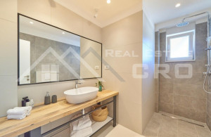 thumb_3582101_illa_on_a_spacious_plot_in_a_peaceful_setting_for_sale_3.jpg