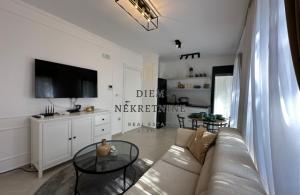 thumb_3582190_untitled-design--7-.jpg