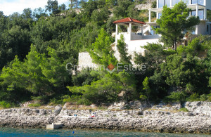 thumb_3582322_a-korcula-villa-seafront-pool-garden-parking-sale-1-101-.jpg