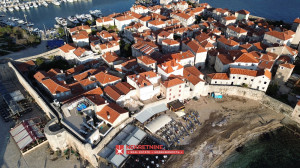 thumb_3586557_old-town-budva-duplex-apartment-luxury-montenegro_16.jpg