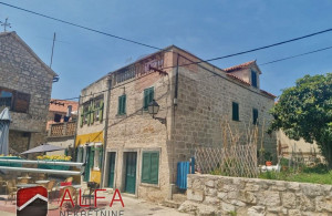 thumb_3590278_1-stara-kamena-kuca-za-renoviranje-otok-prvic.jpg