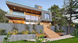 thumb_3592012_1.jpg