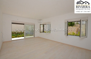thumb_3594019_ivijera_nekretnine_oglasi_ads_igalo_stan_aapartment_--3-.jpg
