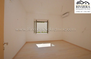 thumb_3594019_ivijera_nekretnine_oglasi_ads_igalo_stan_aapartment_--4-.jpg