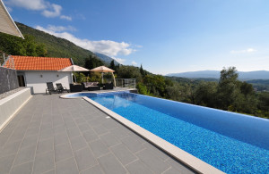 thumb_3595340_villakatarina_in_tivat2.jpg