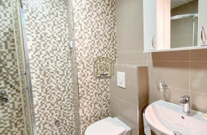 thumb_3596926_7.jpg