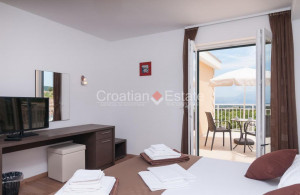 thumb_3598706_oatia-brac-house-sea-view-pool-terrace-parking-sale-114-.jpg