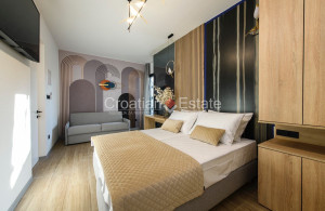 thumb_3603458_croatia-split-bacvice-rooms-seafront-luxury-sale-1-111-.jpg