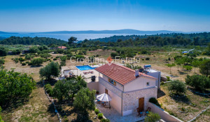 thumb_3610676_-brac-villa-pool-sea-view-additional-house-gym-sale-101-.jpg