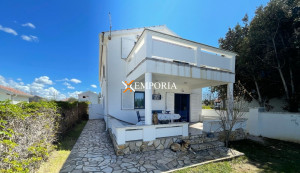 thumb_3611304_h708-privlaka-house-for-sale--1-.jpg