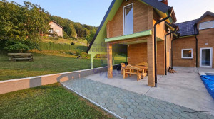 thumb_3611376_3.jpg