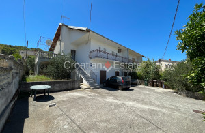 thumb_3616295_croatia-ciovo-house-garden-sale-102-.jpg