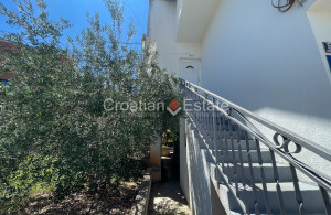 thumb_3616295_croatia-ciovo-house-garden-sale-104-.jpg