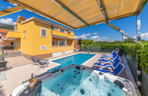 thumb_3617115_croatia-kastela-villa-sea-view-pool-barbecue-sale-101-.jpg