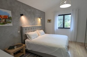 thumb_3617954_main-bedroom-2.jpg