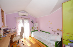 thumb_3620003_bedroom-2.jpg