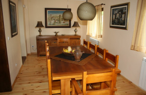 thumb_3620003_dining-room.jpg