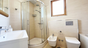 thumb_3622625_17.jpg