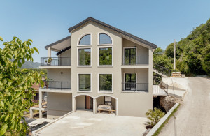 thumb_3628500_4.-house-photo.jpg
