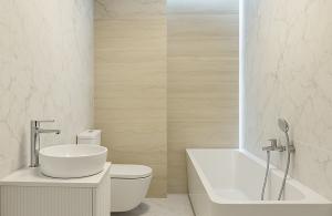 thumb_3628562_6.-bathroom.jpg
