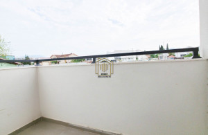 thumb_3631087_4.jpg