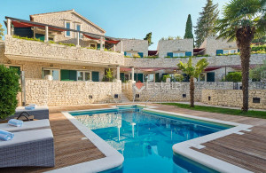 thumb_3632109_ia-brac-villa-stone-seafront-various-amenities-sale-101-.jpg
