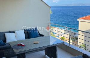 thumb_3637720_oatia-ciovo-flat-second-row-furnished-sea-view-sale-101-.jpg